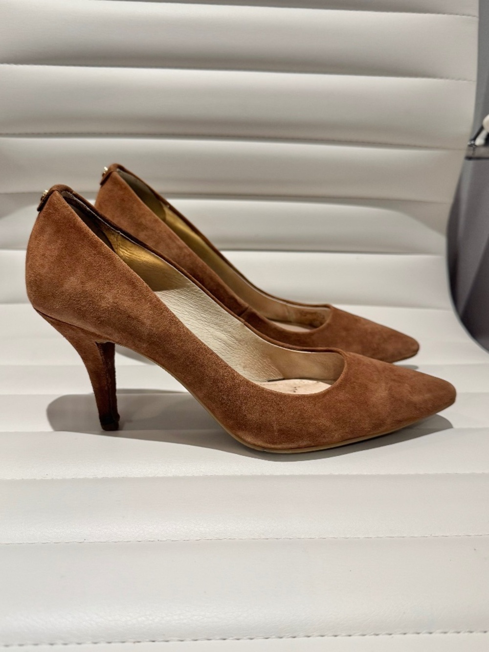 Michael Kors Tan Brown Suede Pointed Toe Heels Pumps Size 7.5 M